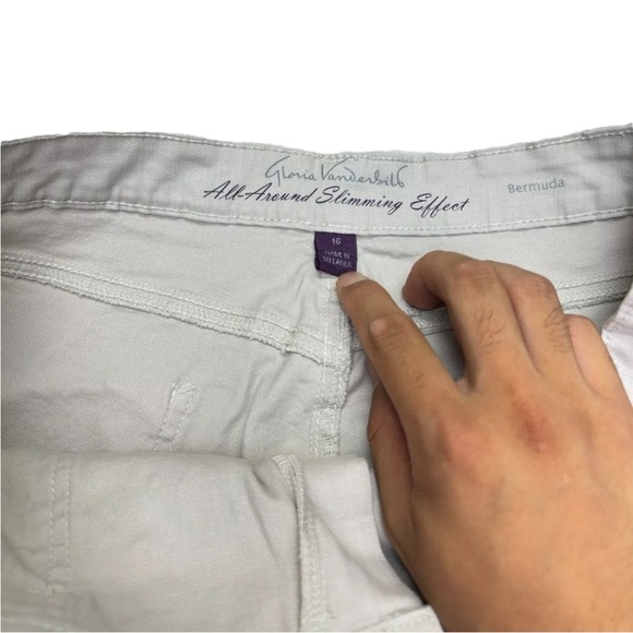 Gloria Vanderbilt All Around Slimming Effect Bermuda Jean Shorts Size 16 White - Picture 5 of 9